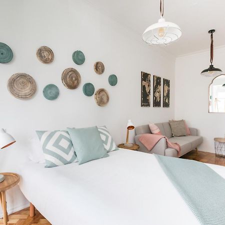 Stroll To Coffee Shops Near A Renovated Hillside Apartment In Graca Lisboa Dış mekan fotoğraf